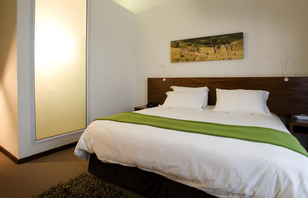 Golden Gate Hotel y Chalets Clarens Exterior foto