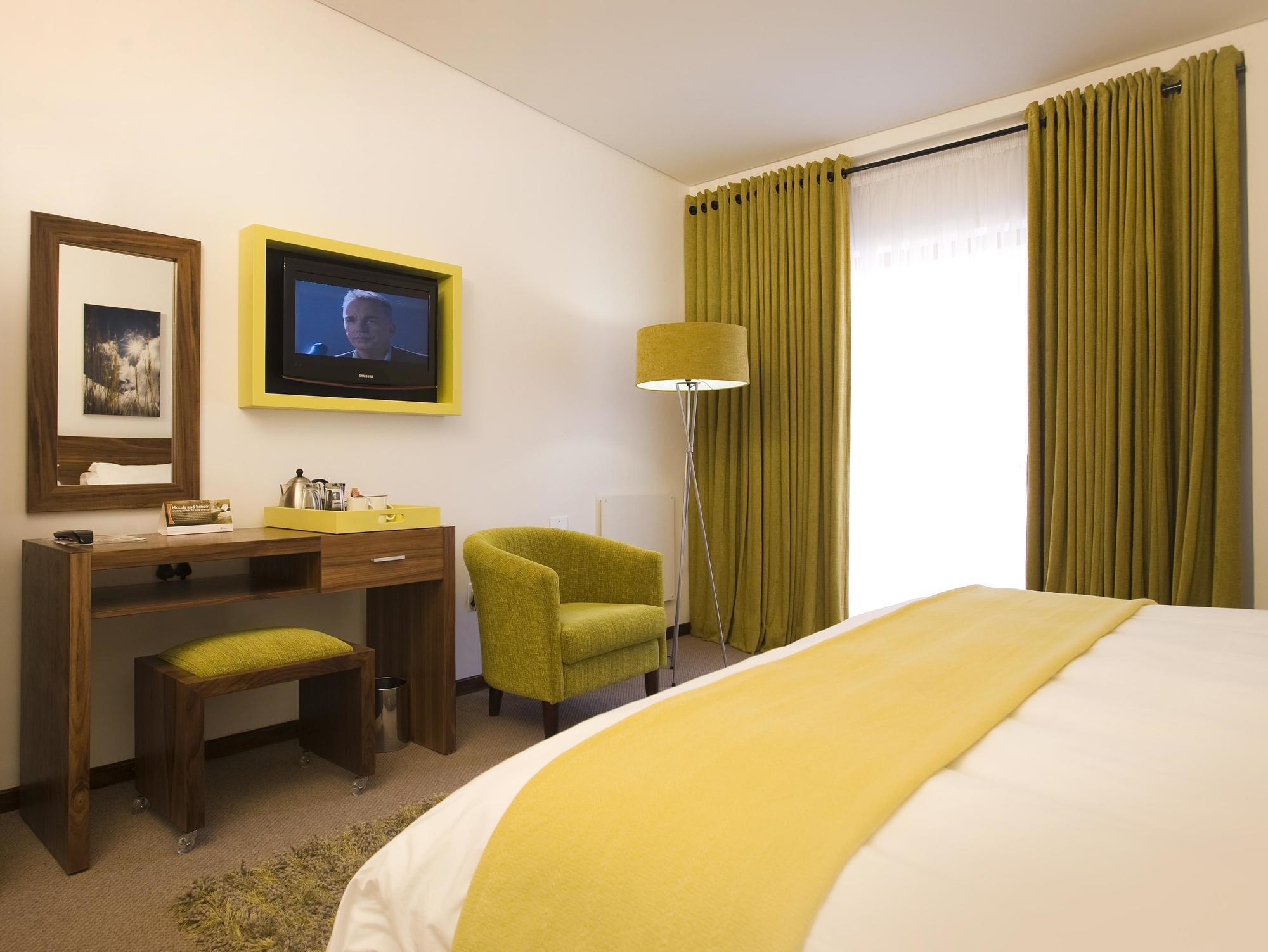 Golden Gate Hotel y Chalets Clarens Exterior foto